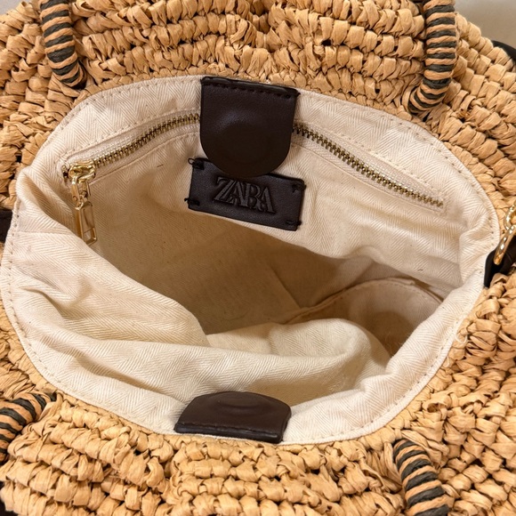 SOLD Zara Woven Basket Bag Crossbody Tan Raffia Easter Spring Vacation Beach - Picture 10 of 15
